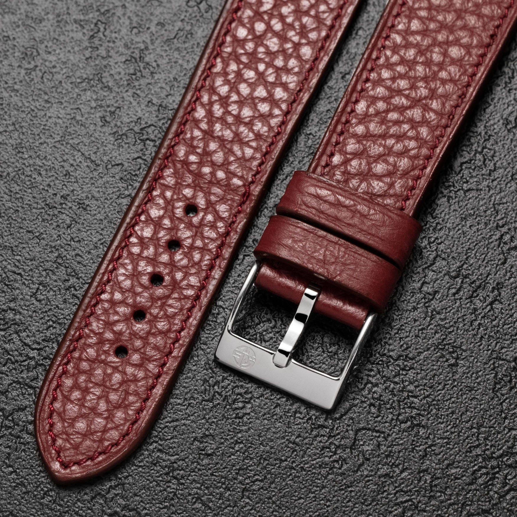 "Essentials" Cremisi Strap