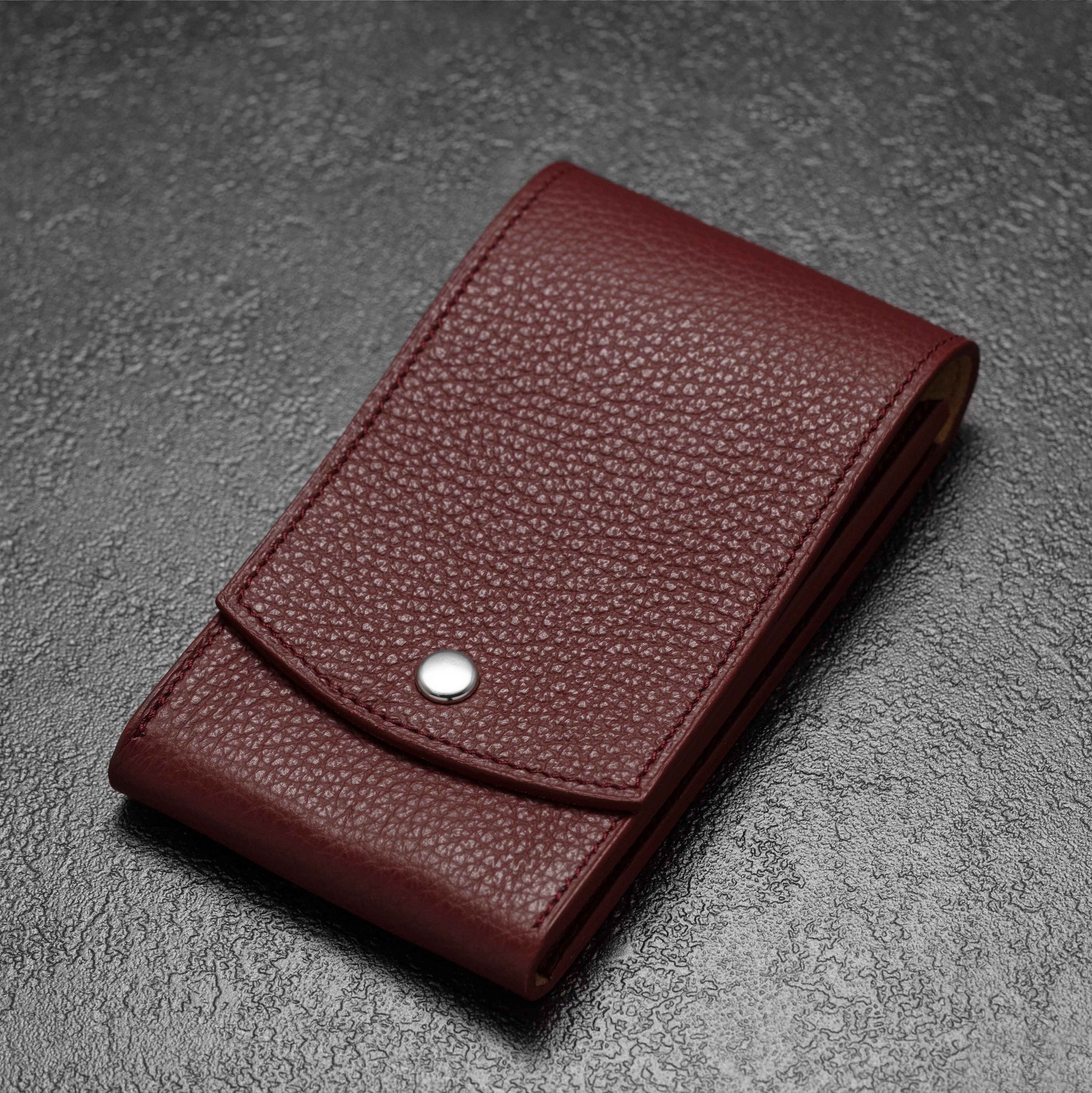 Essentials" Cremisi Pouch
